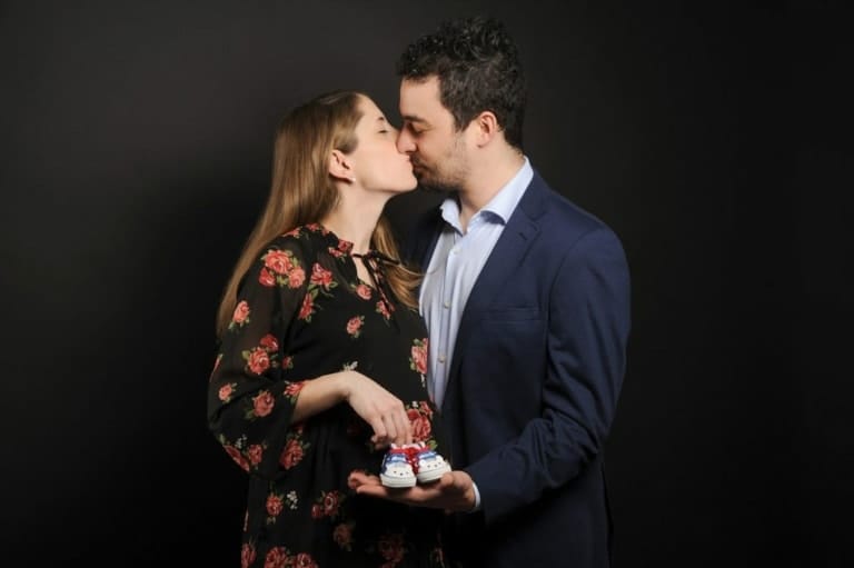 Romantisches Paarshooting im Fotostudio München, professionelle Fotografien für Paare, Liebe und Zweisamkeit, kreative Fotosession bei Photogenika München.