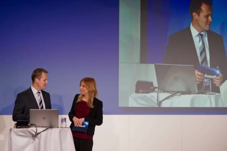 Professional business photos in the Munich photo studio for presentations and events at Photogenika.