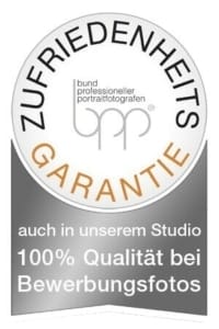 Hochwertiges Bewerbungsfoto im Photogenika Fotostudio München, professionelle Portraitfotografie, Zufriedenheitsgarantie.