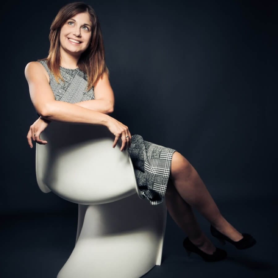 Fotostudio München, professionelles Portraitshooting bei Photogenika in München, kreative Fotografie, modernen Studioaufnahmen, erfahrene Fotografen, Hochwertige Bildbearbeitung, Aufnahmen für Business, Freizeit und Lifestyle, individuelle Fotosessions, Bildideen, künstlerisches Fotoshooting, hochwertiger Fotograf in München, Fotostudio für alle Anlässe, Experten für Portraitfotografie.