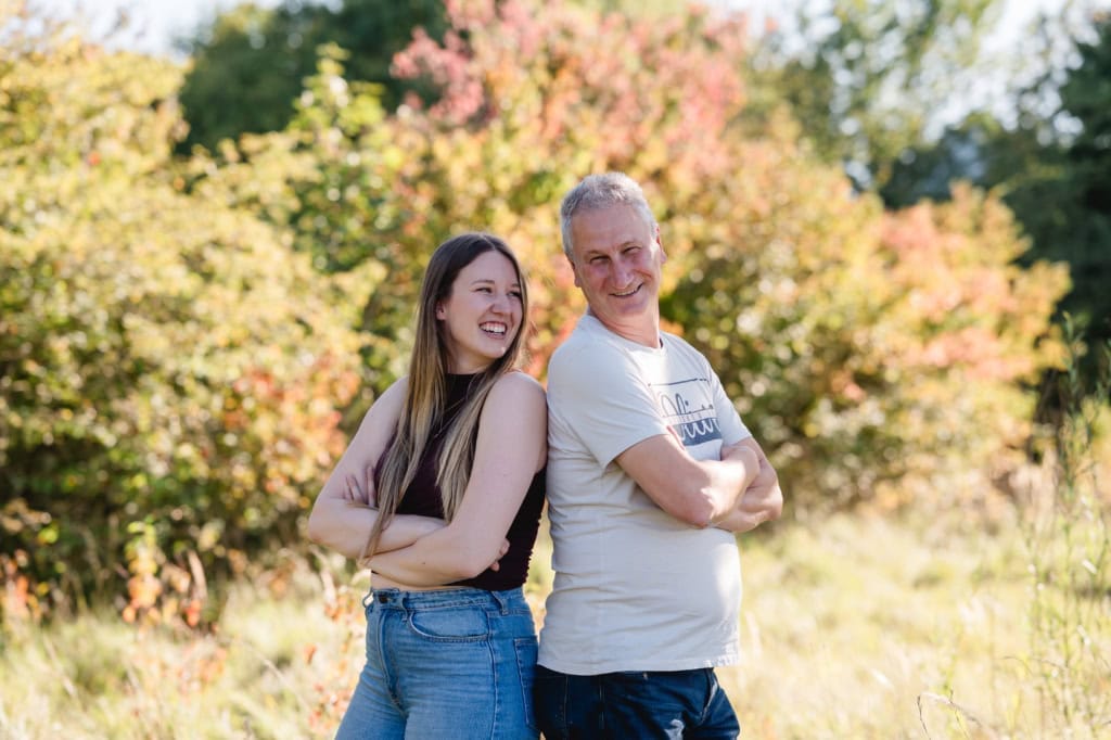 Fröhliches Fotoshooting bei Photogenika Fotostudio in München im Herbst.